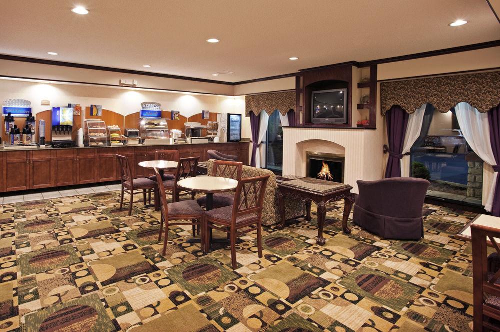 Holiday Inn Express Hotel & Suites Circleville By Ihg Buitenkant foto