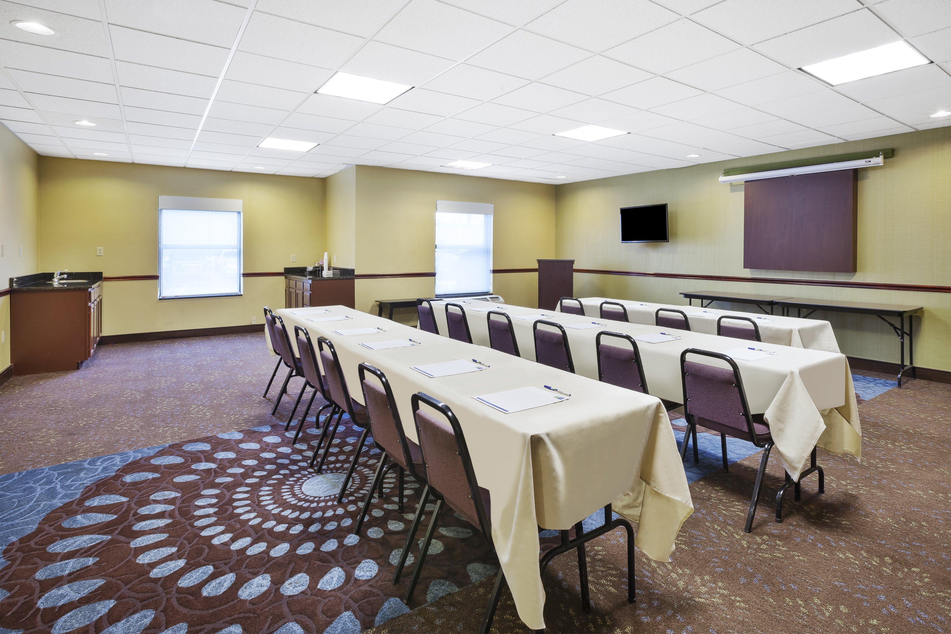 Holiday Inn Express Hotel & Suites Circleville By Ihg Buitenkant foto