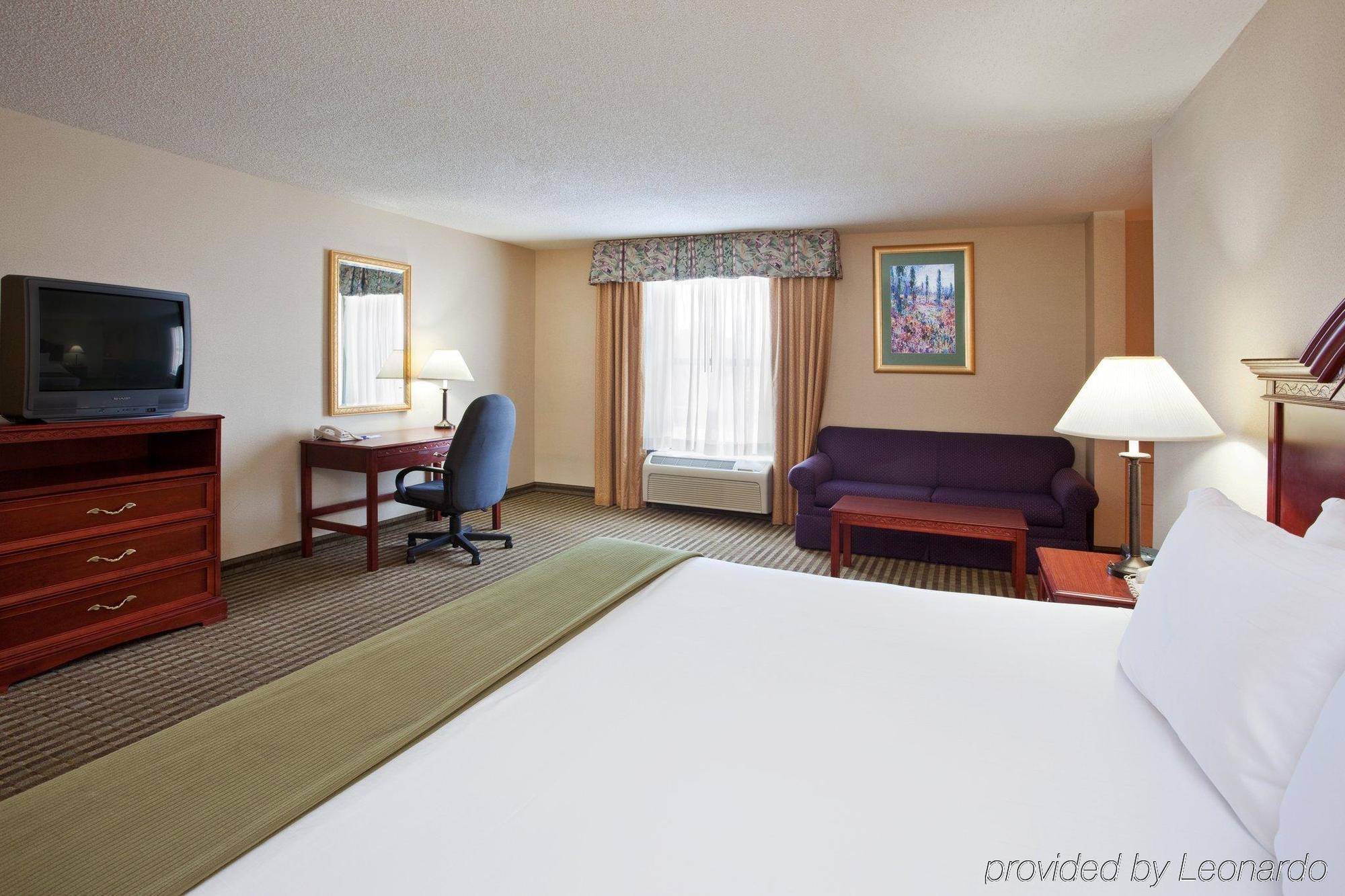 Holiday Inn Express Hotel & Suites Circleville By Ihg Buitenkant foto