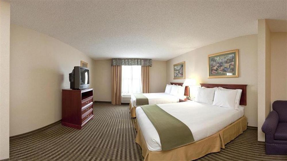 Holiday Inn Express Hotel & Suites Circleville By Ihg Buitenkant foto