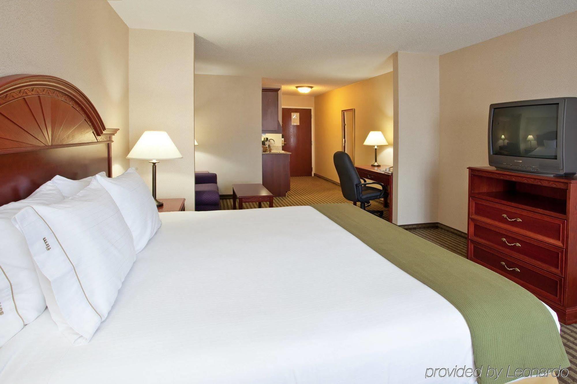 Holiday Inn Express Hotel & Suites Circleville By Ihg Buitenkant foto