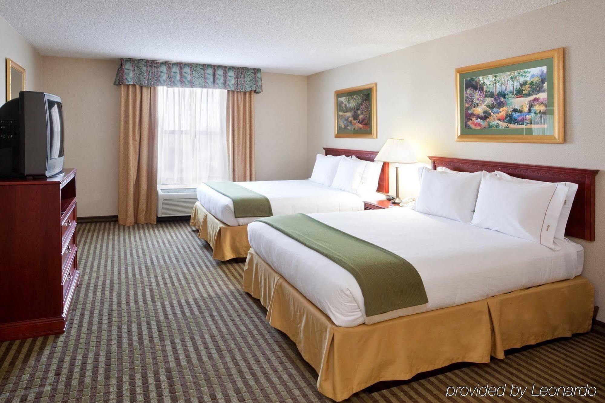 Holiday Inn Express Hotel & Suites Circleville By Ihg Buitenkant foto