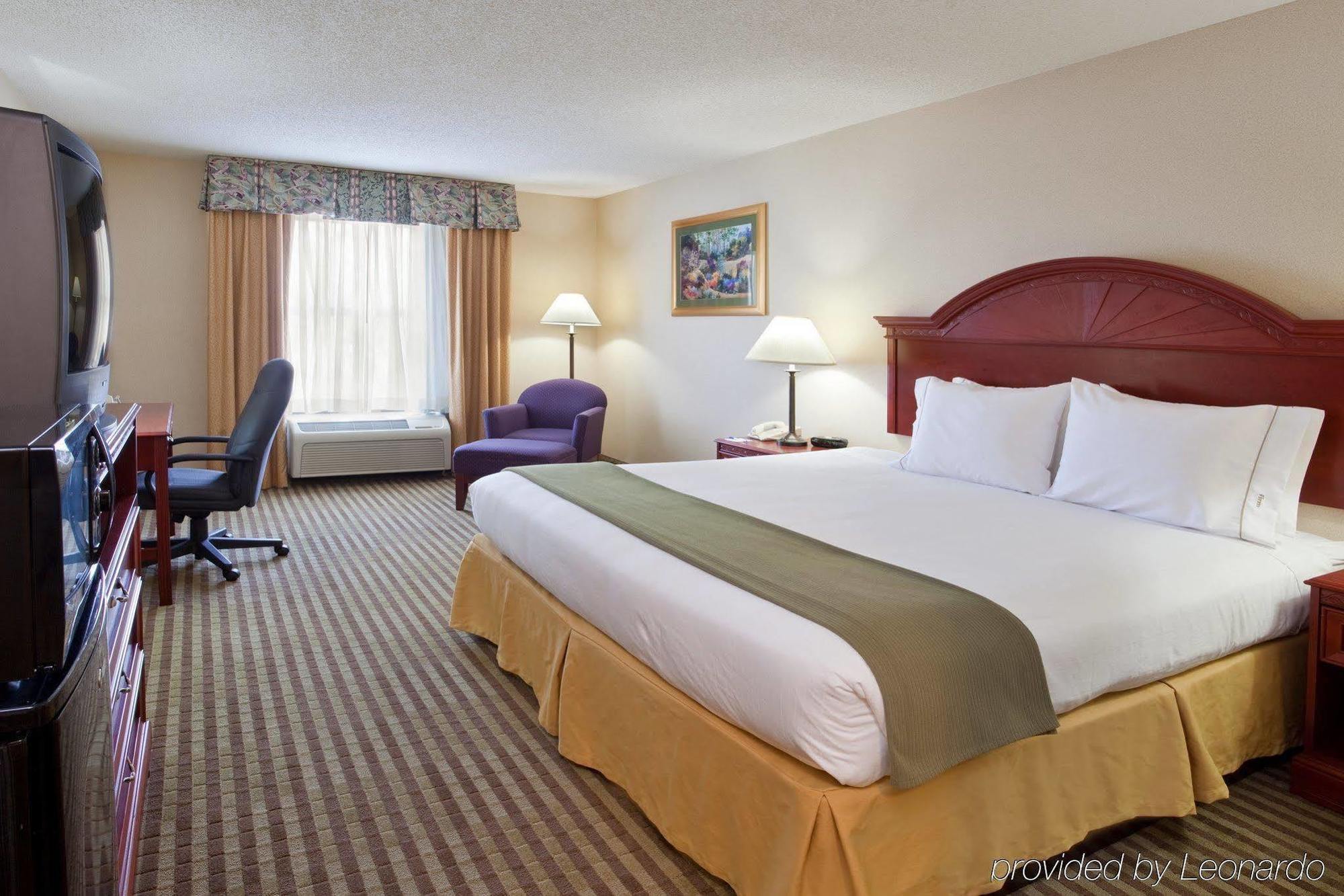 Holiday Inn Express Hotel & Suites Circleville By Ihg Buitenkant foto