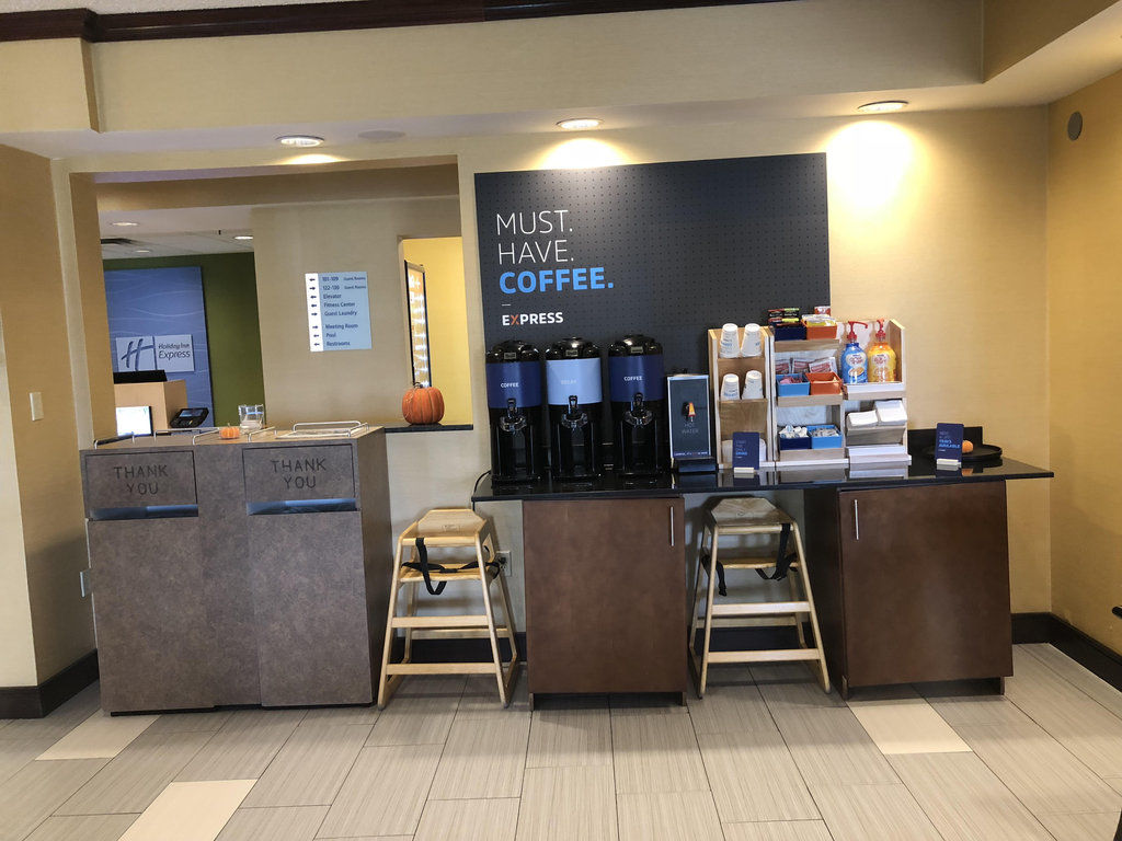 Holiday Inn Express Hotel & Suites Circleville By Ihg Buitenkant foto